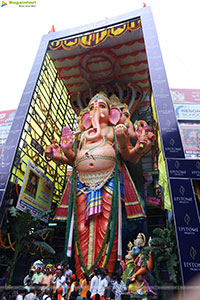 Khairatabad Ganesh 2025 as Vishwashanti Maha Shakti Ganapati