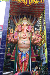 Khairatabad Ganesh 2025 as Vishwashanti Maha Shakti Ganapati