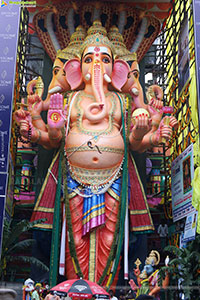 Khairatabad Ganesh 2025 as Vishwashanti Maha Shakti Ganapati