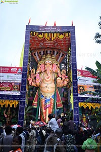 Khairatabad Ganesh 2025 as Vishwashanti Maha Shakti Ganapati
