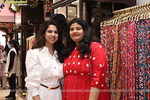 PATOLA: Exclusive Patan Patola Designs Showroom Launch
