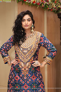 PATOLA: Exclusive Patan Patola Designs Showroom Launch