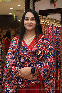 PATOLA: Exclusive Patan Patola Designs Showroom Launch
