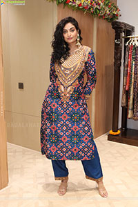 PATOLA: Exclusive Patan Patola Designs Showroom Launch