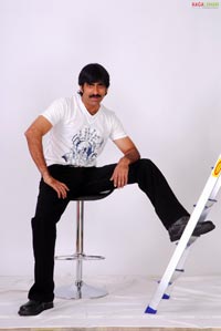 Raviteja Photo Gallery/Wallpapers from Baladoor