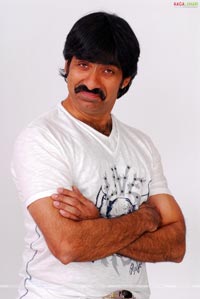 Raviteja Photo Gallery/Wallpapers from Baladoor