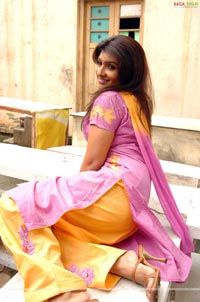 Roopa at Ninnu Cheralani Sets