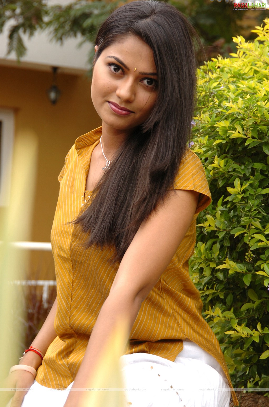 Suhasini