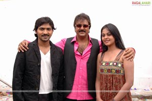 Vaibhav - Bindu Reddy Film Muhurat