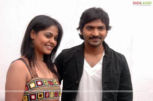 Vaibhav - Bindu Reddy Film Muhurat