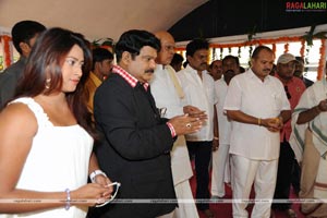 Dharmavarapu Subrahmanyam-Aarti Agarwal-Farah Khan Film Muhurat