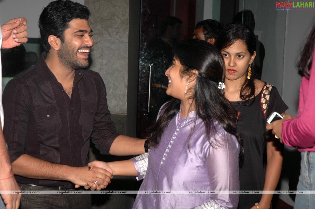 Sharwanand brings Hyderabad a 'LIVE'