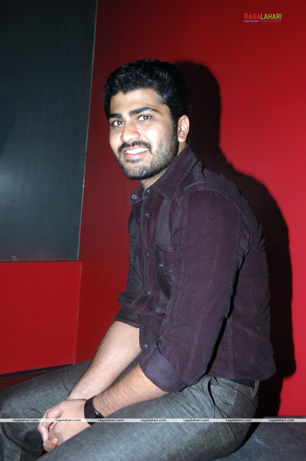 Sharwanand brings Hyderabad a 'LIVE'