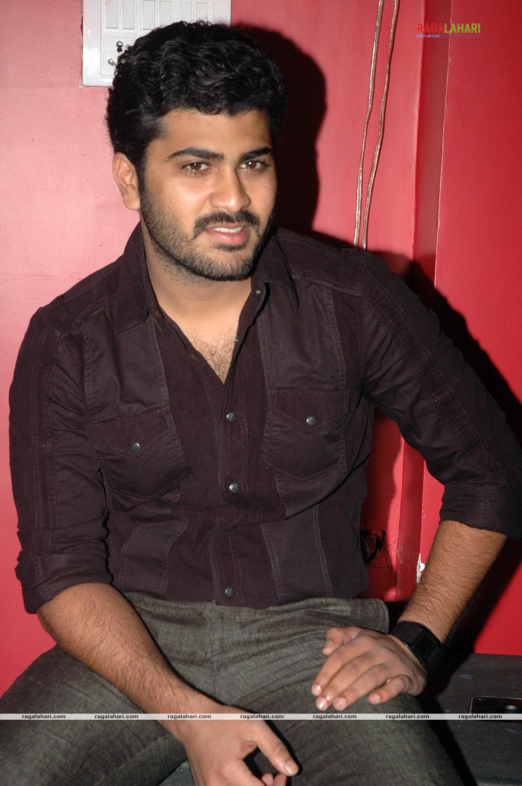 Sharwanand brings Hyderabad a 'LIVE'