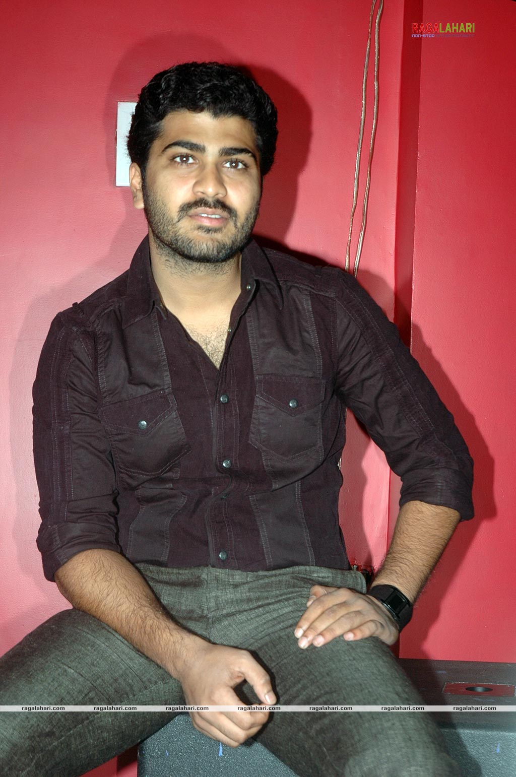 Sharwanand brings Hyderabad a 'LIVE'