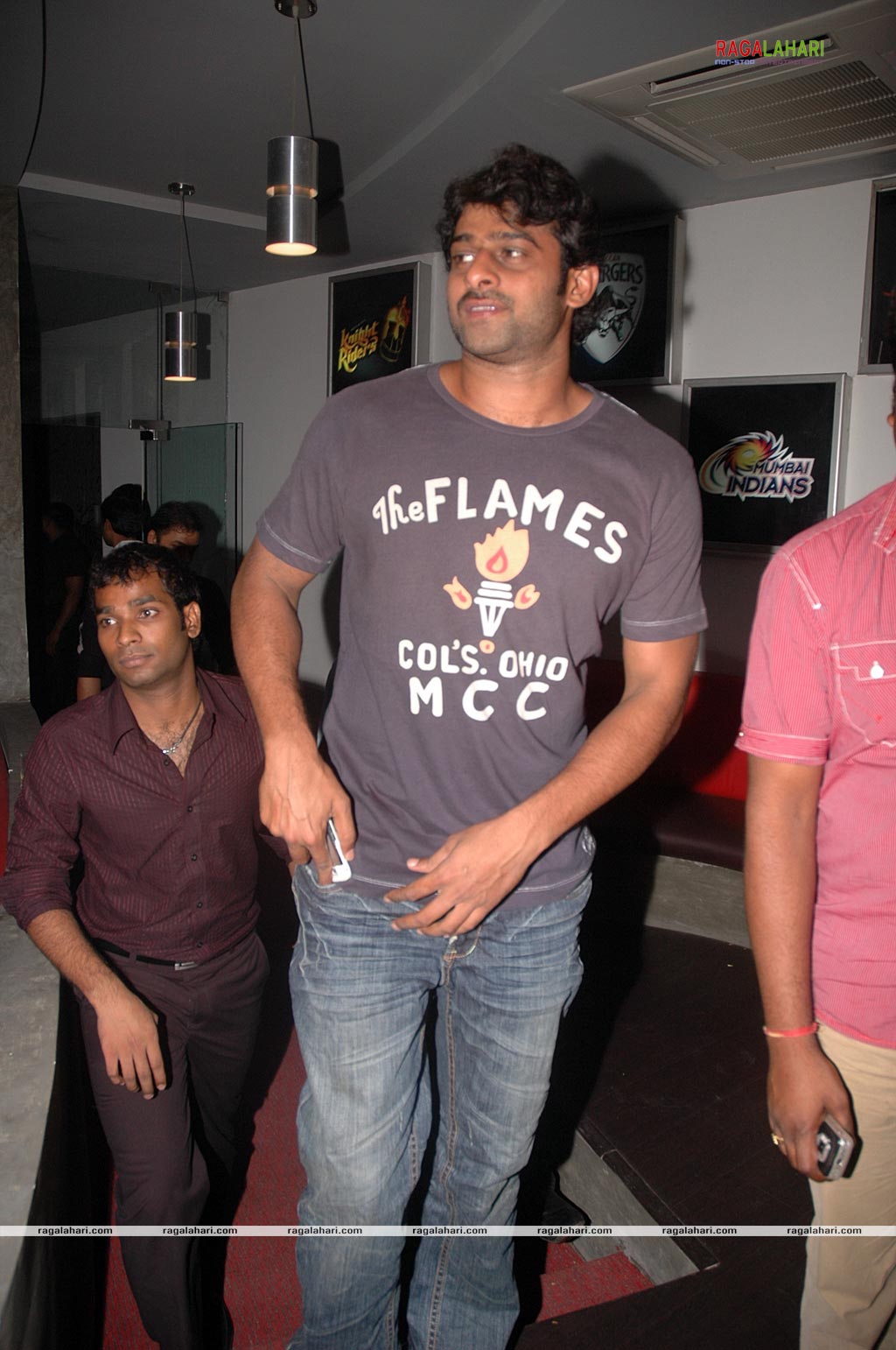 Sharwanand brings Hyderabad a 'LIVE'