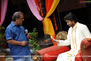 Neelaveni(Aarti Agarwal, Mukul Dev) Working Stills