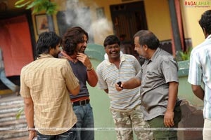 Neelaveni(Aarti Agarwal, Mukul Dev) Working Stills