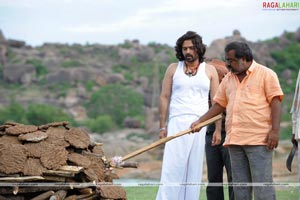 Neelaveni(Aarti Agarwal, Mukul Dev) Working Stills