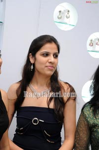 Anitha & Hyderabad Models at NYSA Jewellery Shop