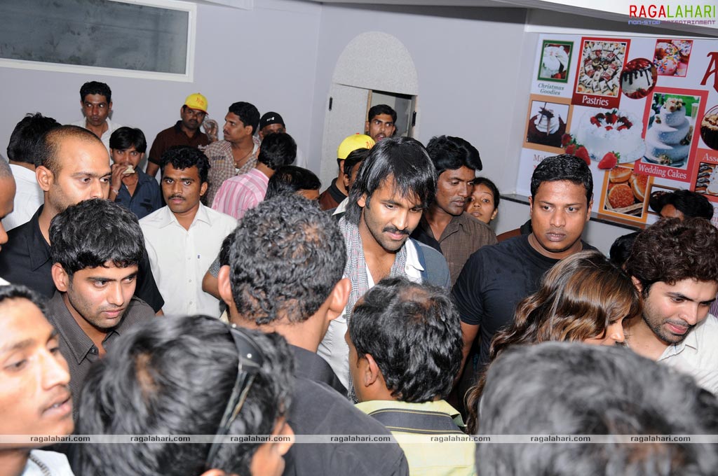 Balakrishna, Vishnu & Ileana Launches Almas Bakery