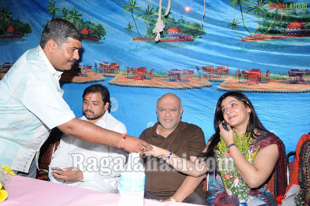 Aarti, Aditi Agarwal launches Nandini Bakery, Hyd