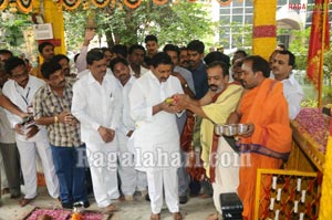 AP CM Kiran Kumar Reddy's First Day at Secreterait