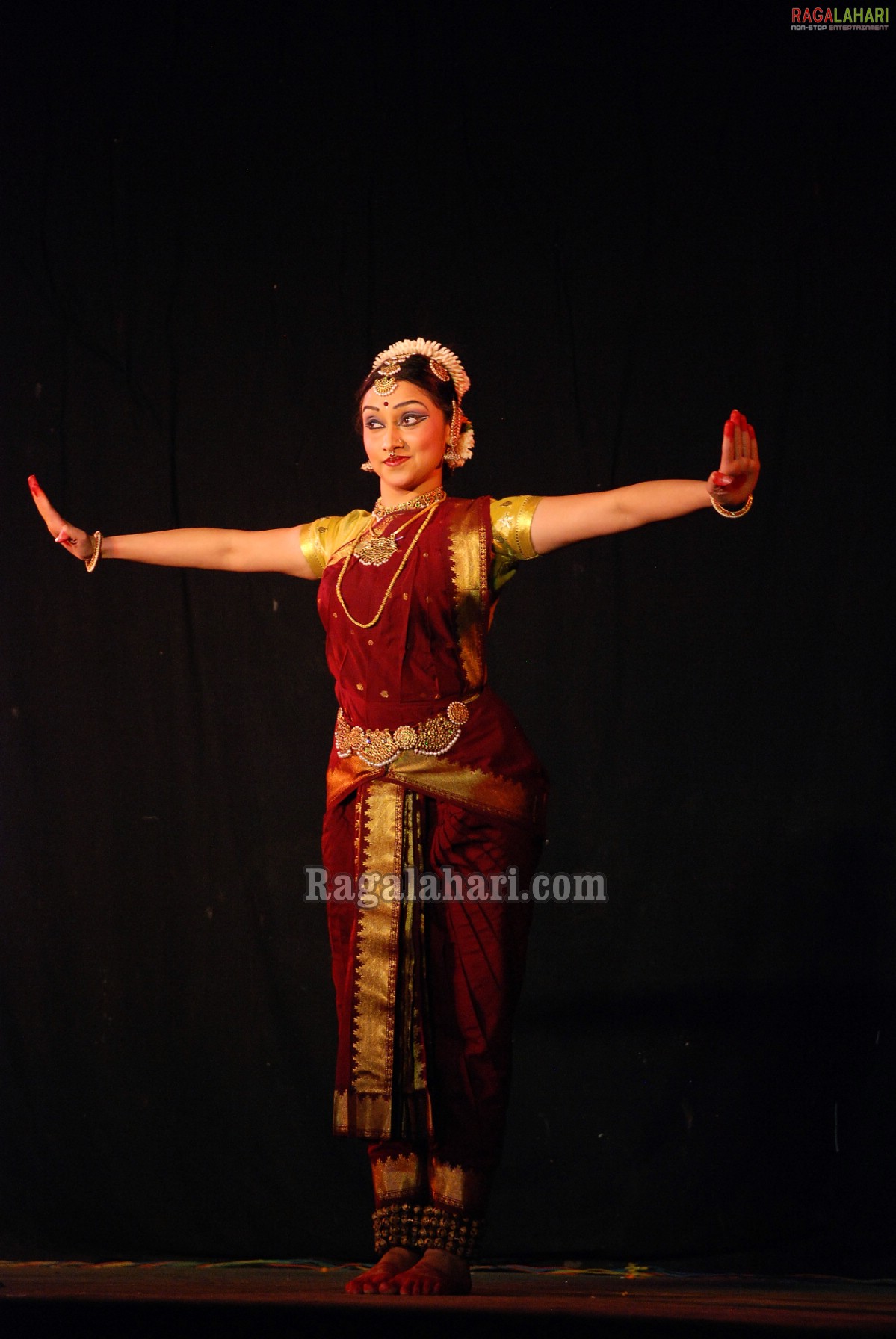 Bharath Nrithyotsav - International Indian Classical Dance Festival 2010 (Day 1)