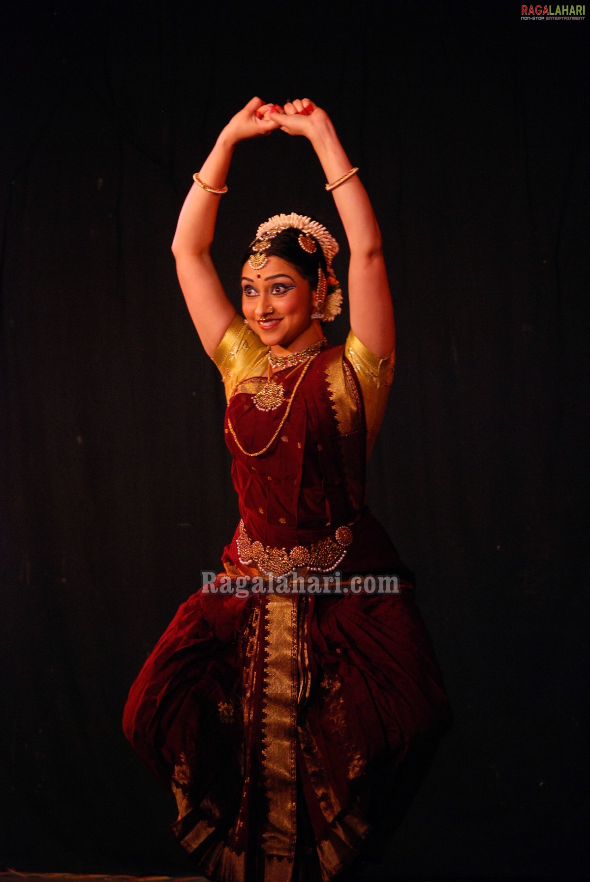 Bharath Nrithyotsav - International Indian Classical Dance Festival 2010 (Day 1)