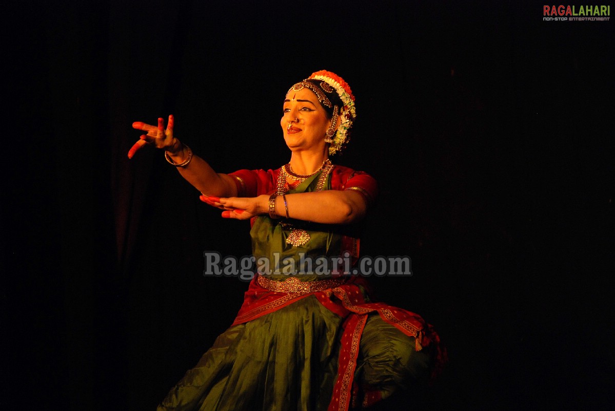 Bharath Nrithyotsav - International Indian Classical Dance Festival 2010 (Day 1)