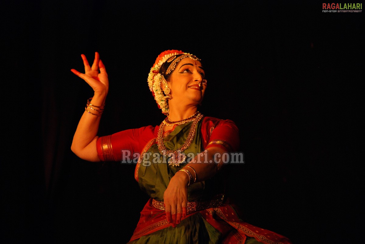 Bharath Nrithyotsav - International Indian Classical Dance Festival 2010 (Day 1)