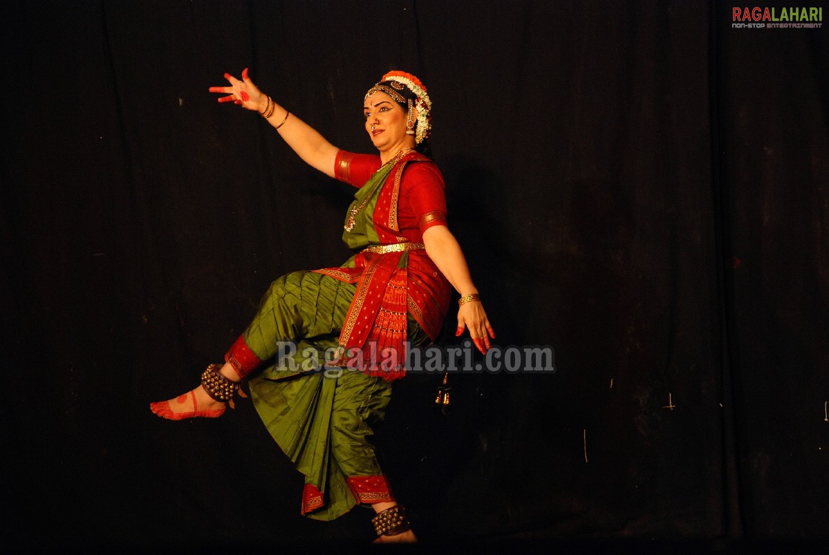 Bharath Nrithyotsav - International Indian Classical Dance Festival 2010 (Day 1)