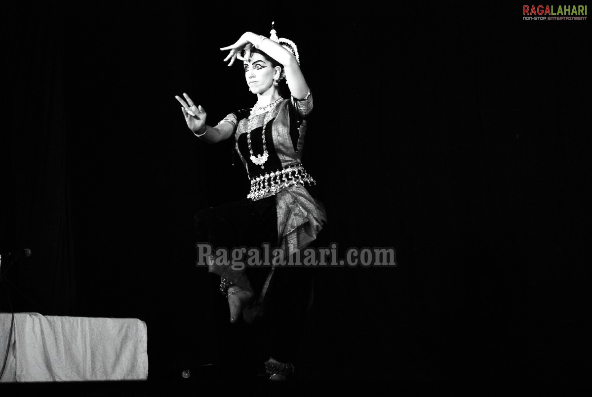 Bharath Nrithyotsav - International Indian Classical Dance Festival 2010 (Day 1)