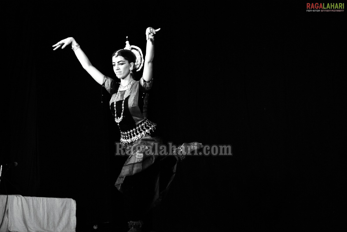 Bharath Nrithyotsav - International Indian Classical Dance Festival 2010 (Day 1)