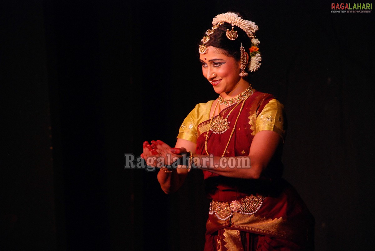 Bharath Nrithyotsav - International Indian Classical Dance Festival 2010 (Day 1)