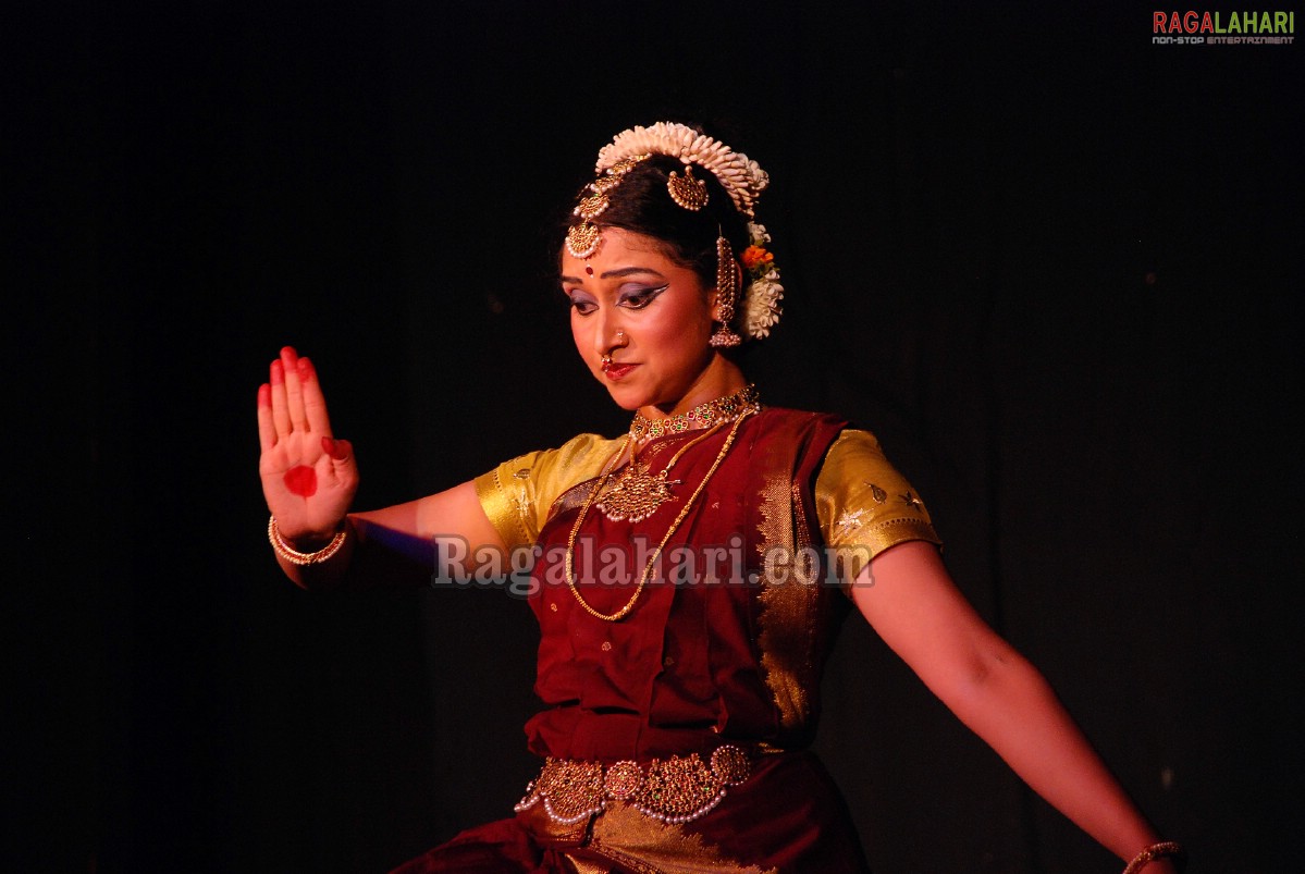 Bharath Nrithyotsav - International Indian Classical Dance Festival 2010 (Day 1)