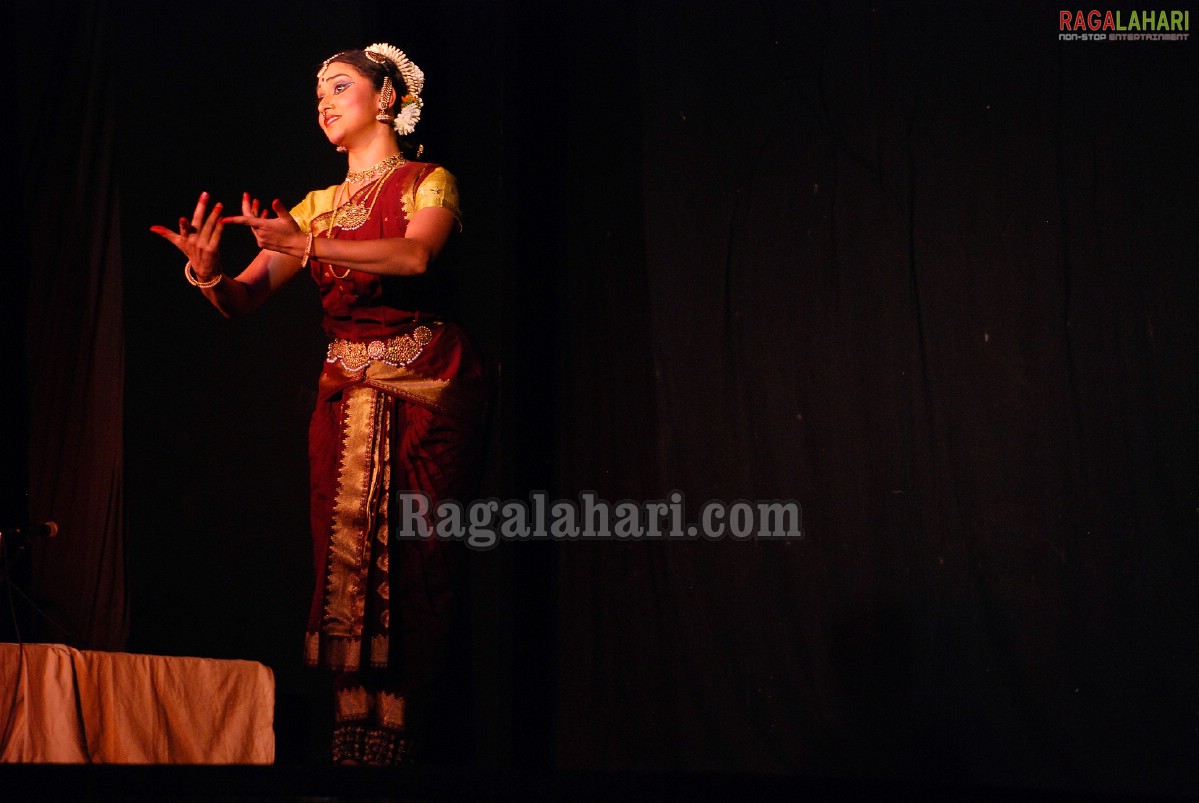 Bharath Nrithyotsav - International Indian Classical Dance Festival 2010 (Day 1)