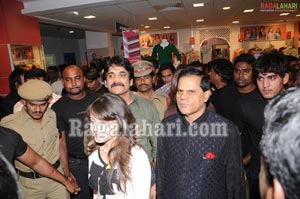 Nagarjuna Launches Big Bazaar Family Center at Kachiguda