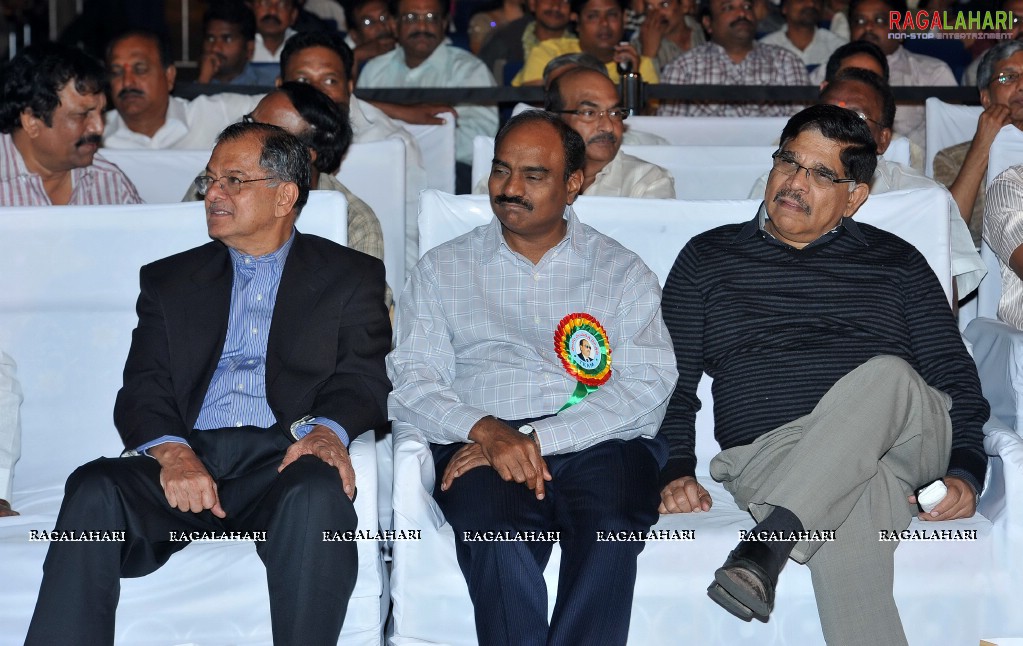 Ramanaidu Felicitated by Telugu Film Industry