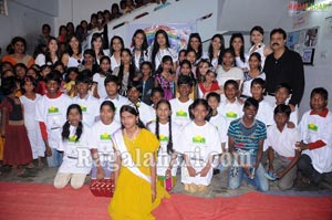 Femina Miss India South 2011 Finalists Visits Privileged Children at Smile Foundation