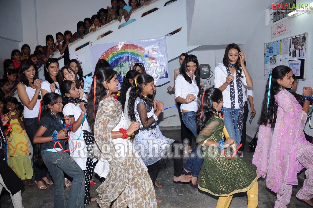 Femina Miss India South 2011 Finalists Visits Privileged Children at Smile Foundation