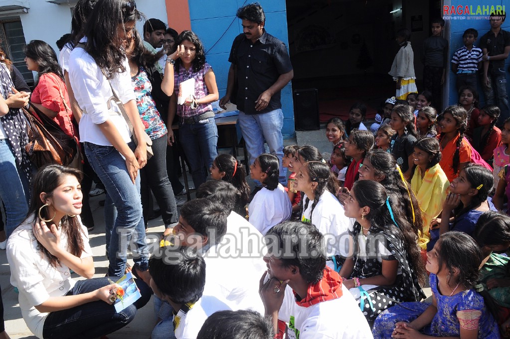 Femina Miss India South 2011 Finalists Visits Privileged Children at Smile Foundation