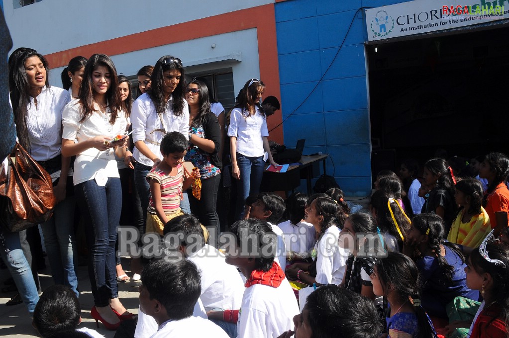 Femina Miss India South 2011 Finalists Visits Privileged Children at Smile Foundation