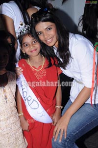 Femina Miss India South 2011 Finalists Visits Privileged Children at Smile Foundation