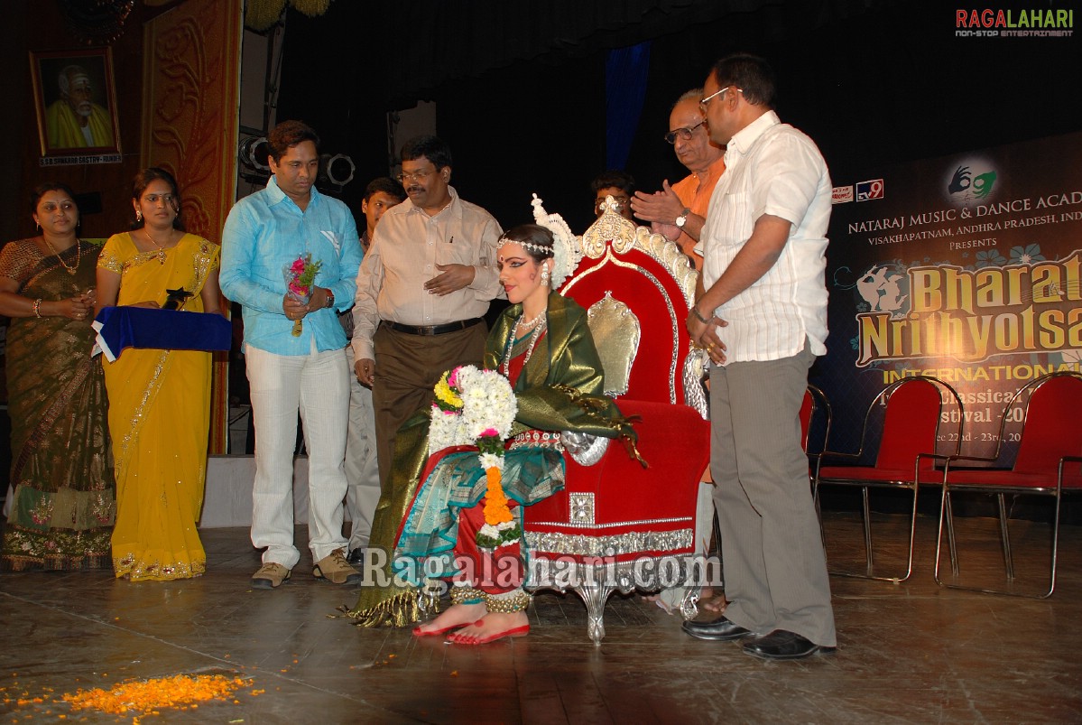 Bharath Nrithyotsav - International Indian Classical Dance Festival 2010 (Day 2)