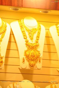 Kalyan Jewellers Opens Showroom In Hyderabad