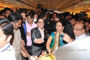 Kalyan Jewellers Opens Showroom In Hyderabad