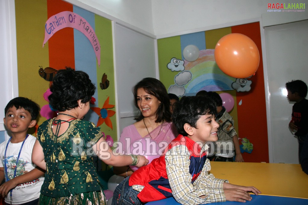 Amala Launches Oakridge Play School OI