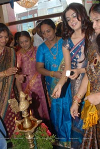 Samantha, Praneetha inagurates RKS Silks Showroom