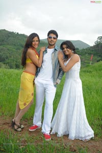 Akshay, Tashu Kaushik, Rithika